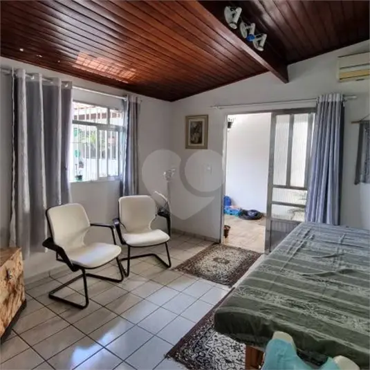 Casa térrea com 2 quartos à venda ou para alugar em Jardim Regina – SP