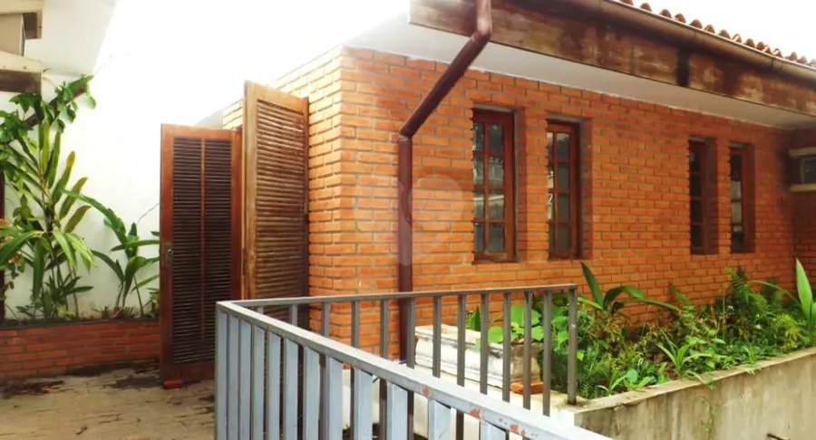 Casa com 12 quartos à venda ou para alugar em Vila Nova Conceição – SP