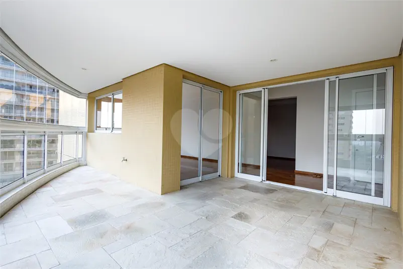 Apartamento com 3 quartos à venda em Ibirapuera – SP