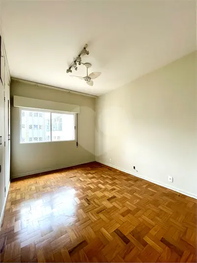 Apartamento com 3 quartos para alugar em Jardim Paulista – SP