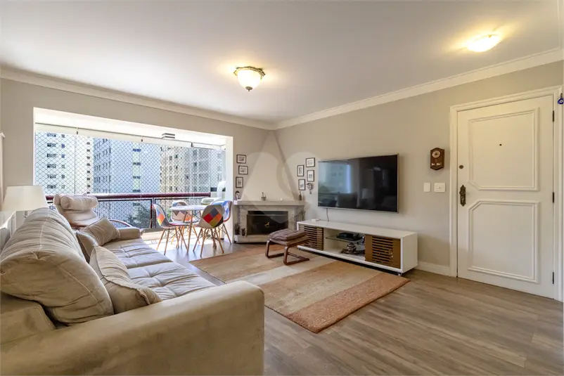 Apartamento com 3 quartos à venda em Moema – SP