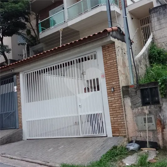 Sobrado com 3 quartos para alugar em Vila Guedes – SP