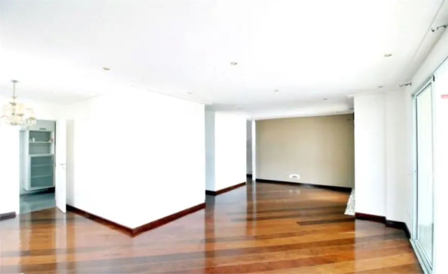 Apartamento com 3 quartos à venda em Moema – SP