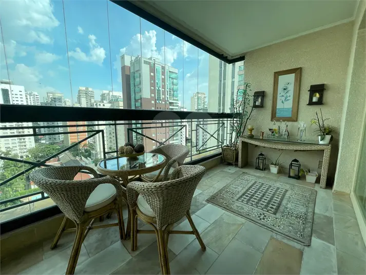 Apartamento com 3 quartos à venda em Campo Belo – SP