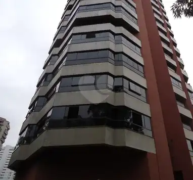 Apartamento com 3 quartos para alugar em Morumbi – SP