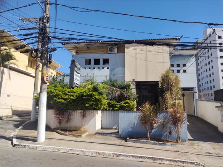 Sobrado com 4 quartos à venda em Santana – SP