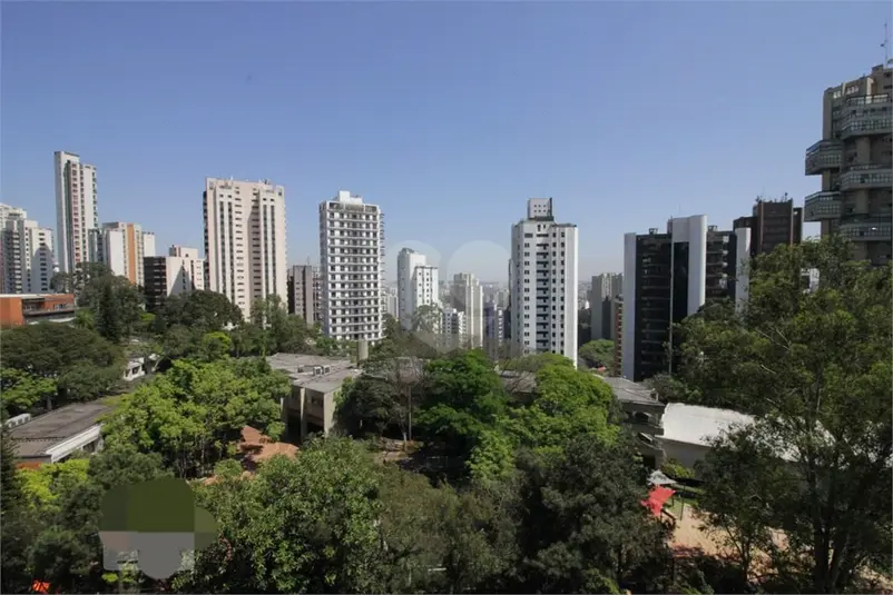 Apartamento com 4 quartos à venda ou para alugar em Morumbi – SP