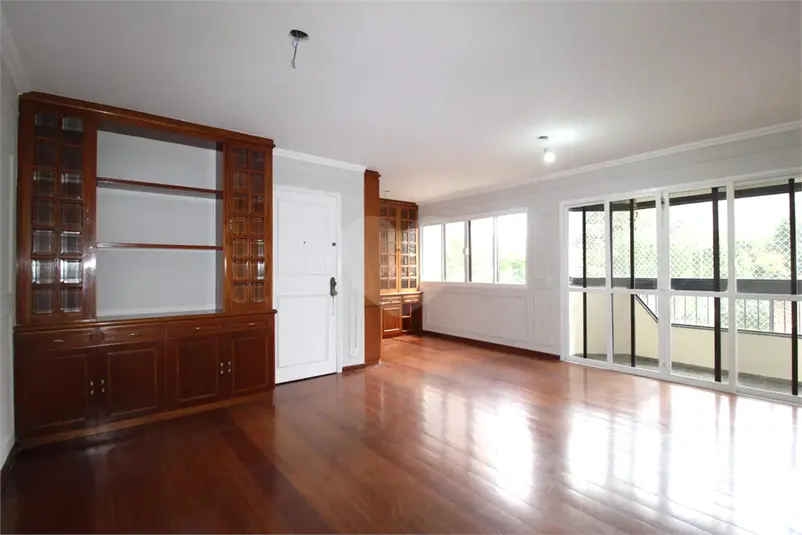 Apartamento com 3 quartos à venda em Moema – SP