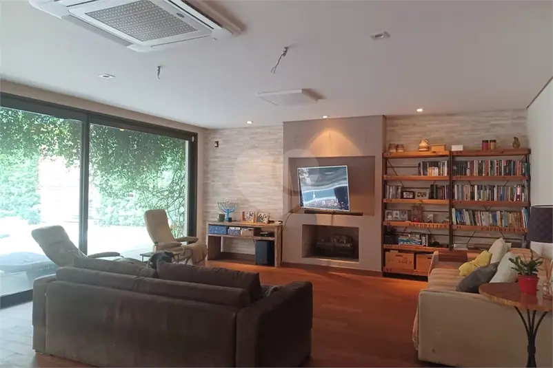 Casa térrea com 3 quartos à venda em Alto da Boa Vista – SP
