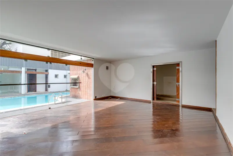 Casa térrea com 4 quartos à venda em Alto da Boa Vista – SP