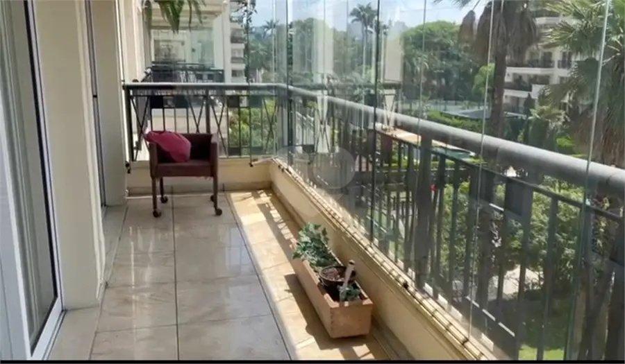 Apartamento com 3 quartos à venda em Alto de Pinheiros – SP