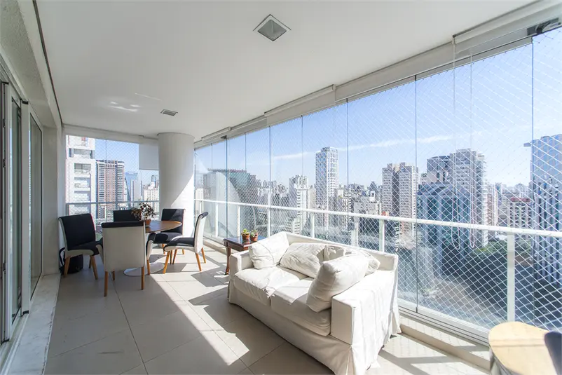 Apartamento com 3 quartos à venda em Itaim Bibi – SP