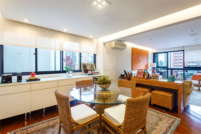 Apartamento com 3 quartos à venda em Moema – SP