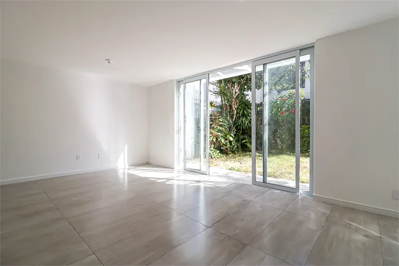 Sobrado com 3 quartos à venda em Moema – SP