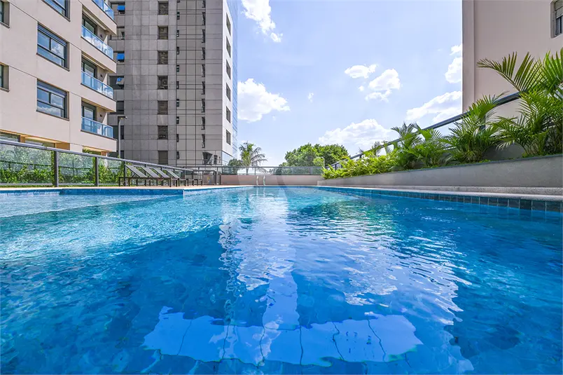 Apartamento com 3 quartos à venda em Alto de Pinheiros – SP