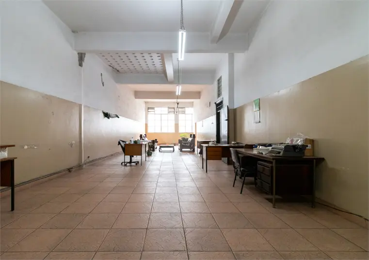 Prédio inteiro à venda ou para alugar em Liberdade – SP
