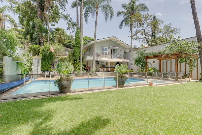 Casa térrea com 6 quartos à venda em Alto da Boa Vista – SP