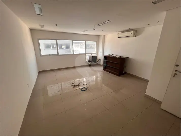 Salas à venda ou para alugar em Barra Funda – SP