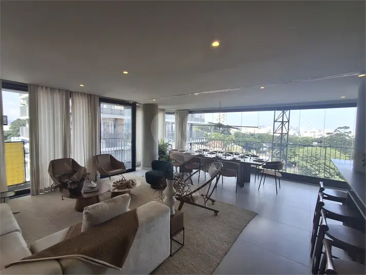 Apartamento com 4 quartos à venda em Alto de Pinheiros – SP