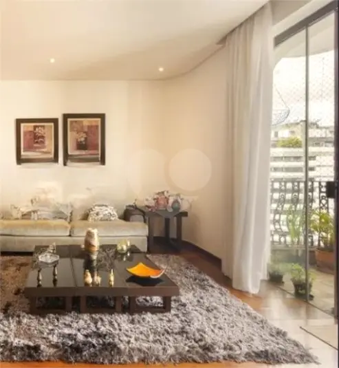 Apartamento com 4 quartos à venda em Moema – SP