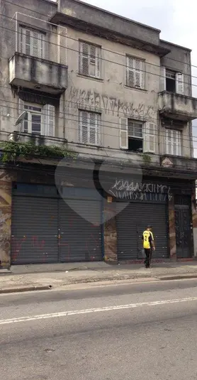Prédio inteiro à venda em Brás – SP