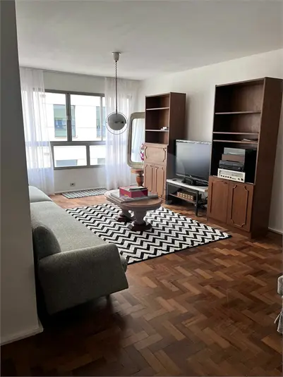 Apartamento com 3 quartos para alugar em Itaim Bibi – SP