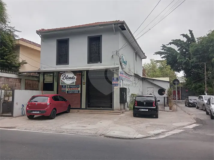 Salão Comercial à venda em Santana – SP