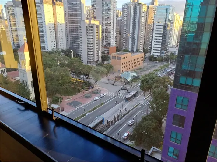 Salas à venda ou para alugar em Moema – SP