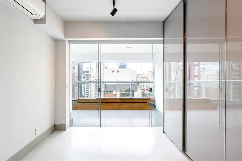Apartamento com 2 quartos à venda ou para alugar em Moema – SP