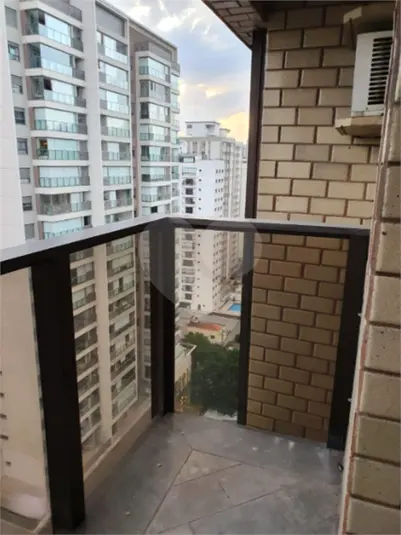 Flat com 1 quarto à venda em Moema – SP