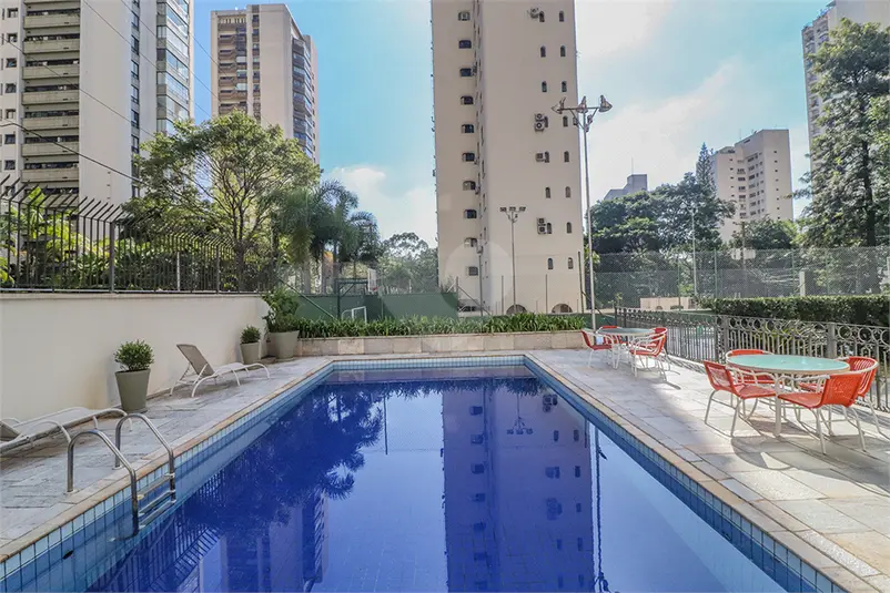 Apartamento com 3 quartos à venda em Alto de Pinheiros – SP