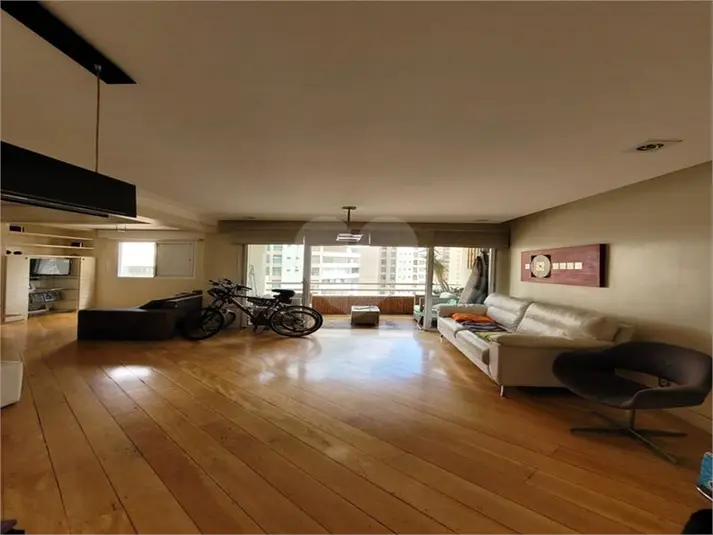 Apartamento com 3 quartos à venda em Moema – SP
