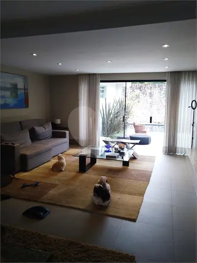 Casa com 4 quartos à venda em Real Parque – SP