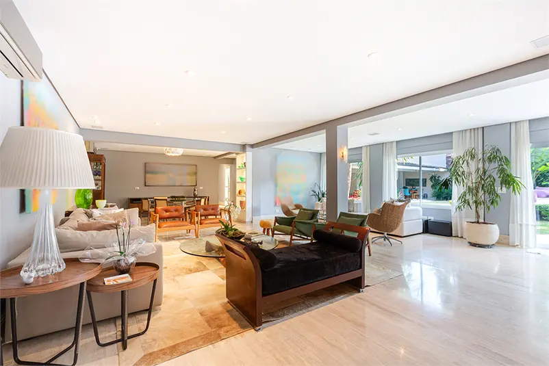 Casa à venda em Alto de Pinheiros – SP