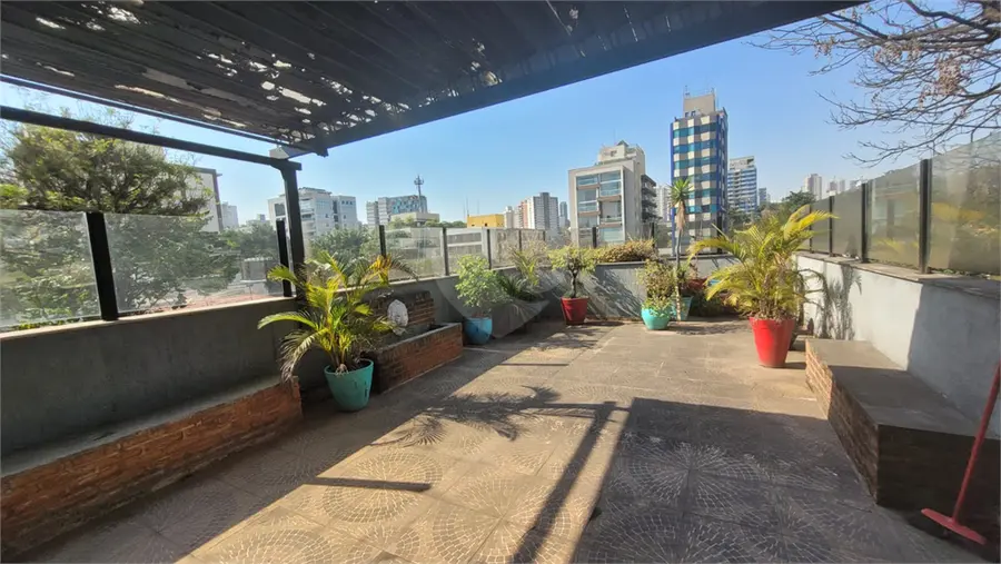 Prédio inteiro à venda ou para alugar em Pinheiros – SP