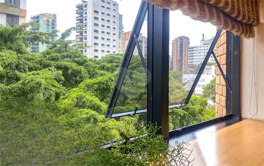 Apartamento com 4 quartos à venda em Moema – SP