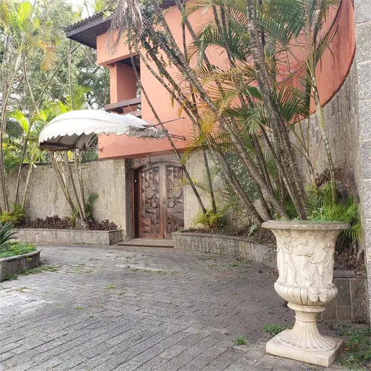 Casa com 6 quartos à venda em Vila Sônia – SP