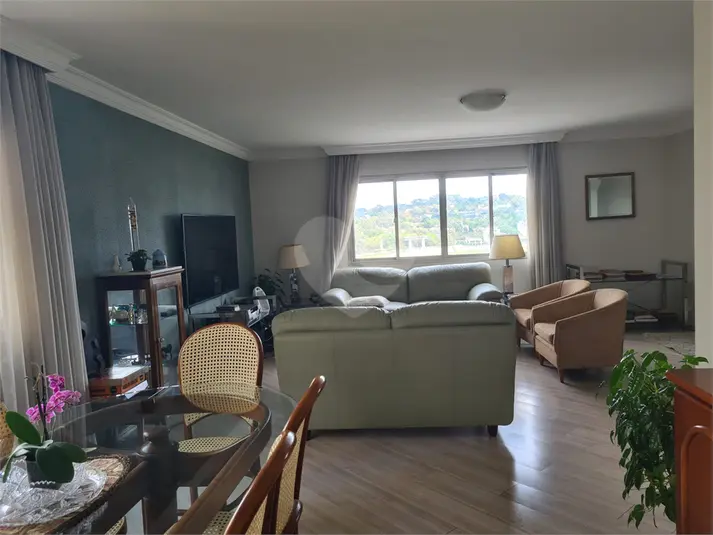 Apartamento com 4 quartos à venda em Jardim Europa – SP