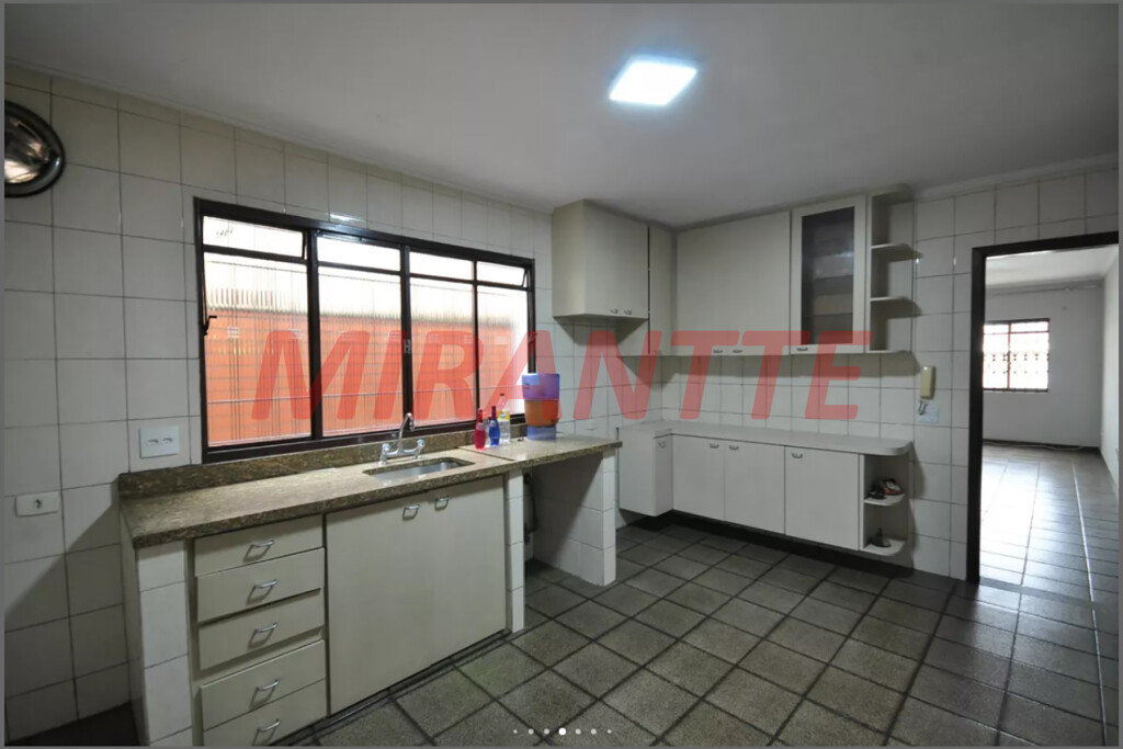 Sobrado de 155m² com 3 quartos em Vila Nova Mazzei