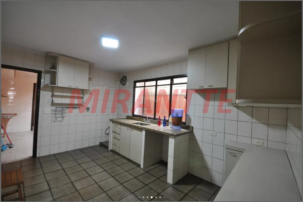 Sobrado de 155m² com 3 quartos em Vila Nova Mazzei