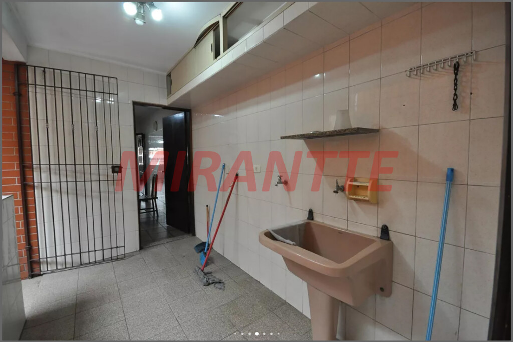 Sobrado de 155m² com 3 quartos em Vila Nova Mazzei