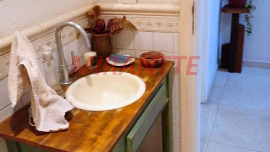 Sobrado de 288m² com 4 quartos em Jardim Ibiratiba