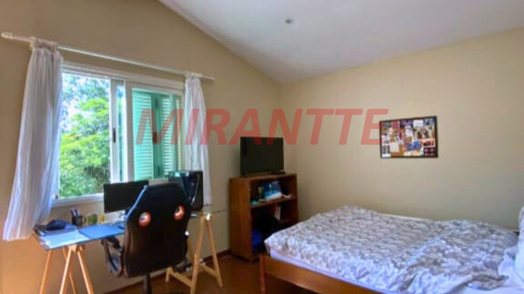 Sobrado de 288m² com 4 quartos em Jardim Ibiratiba
