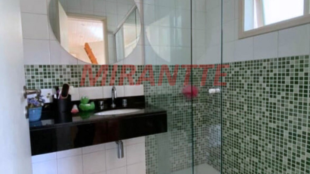 Sobrado de 288m² com 4 quartos em Jardim Ibiratiba