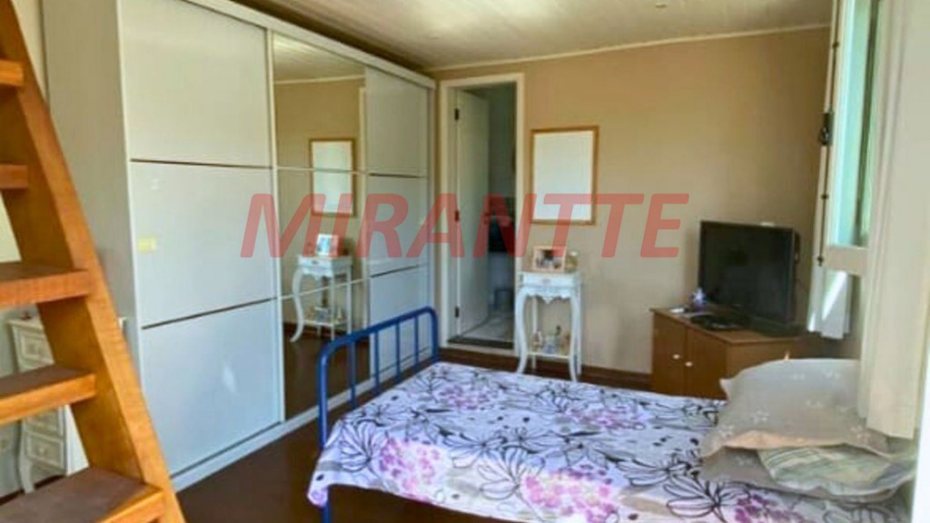 Sobrado de 288m² com 4 quartos em Jardim Ibiratiba