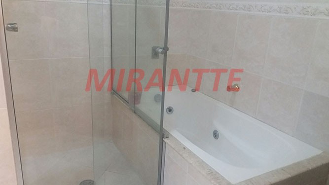 Cond. fechado de 218m² com 3 quartos em Jardim França