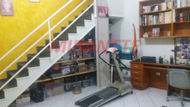 Cond. fechado de 218m² com 3 quartos em Jardim França