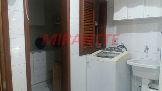 Cond. fechado de 218m² com 3 quartos em Jardim França