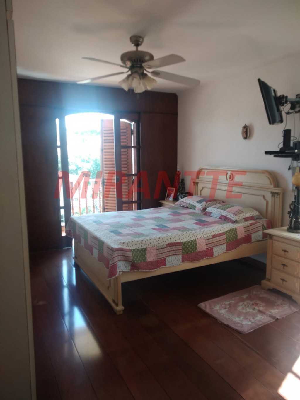 Sobrado de 600m² com 4 quartos em Jardim São Bento