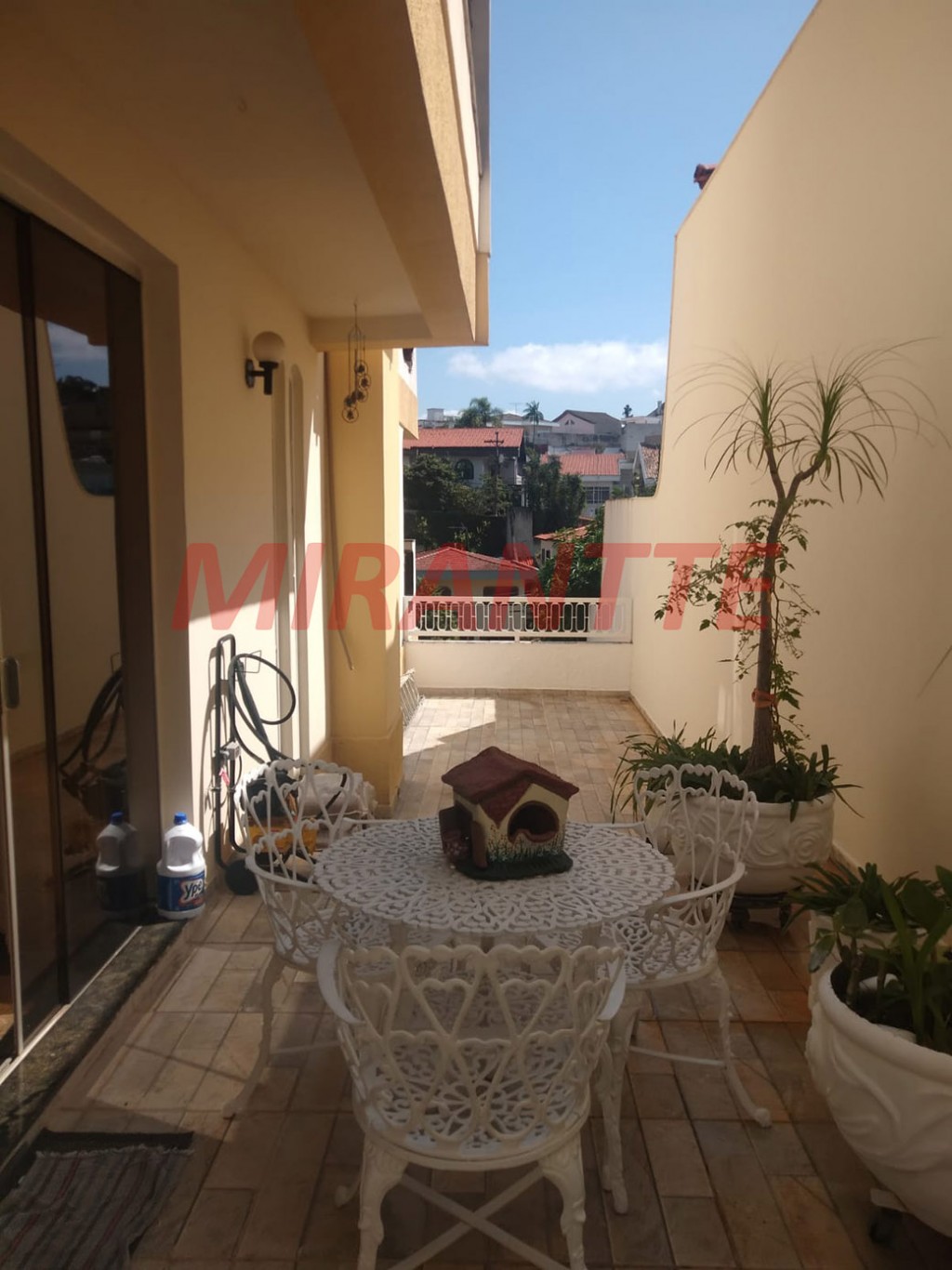 Sobrado de 600m² com 4 quartos em Jardim São Bento